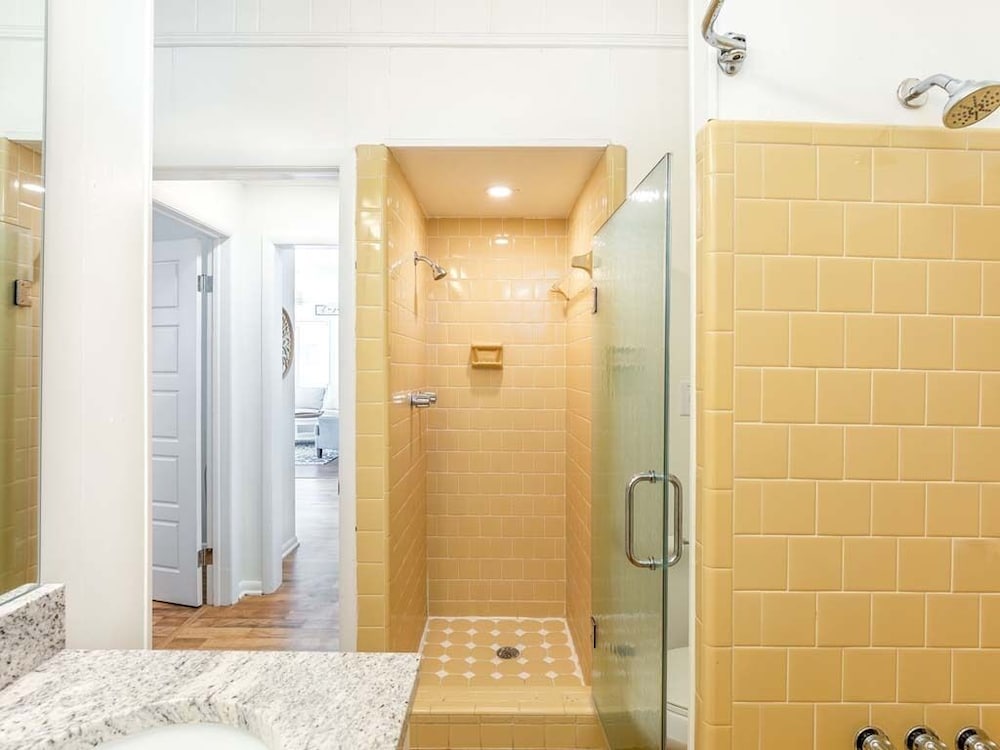 Фото Mullet Manor