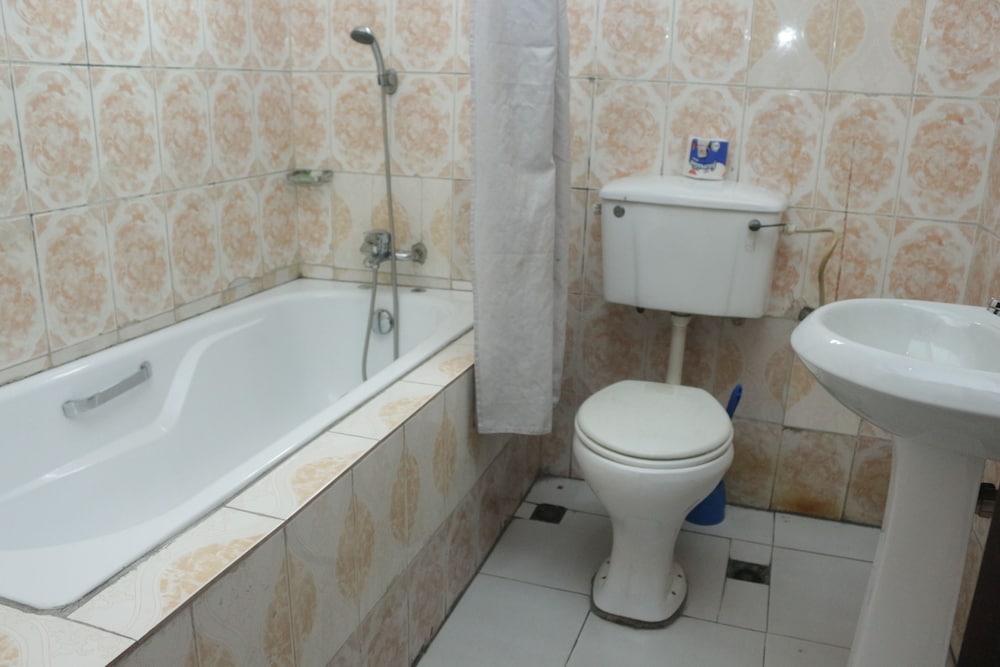 Фото The Coral Reef Hotel