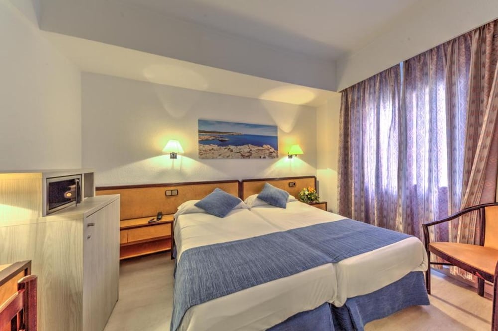 Фото Hotel Voramar Mallorca