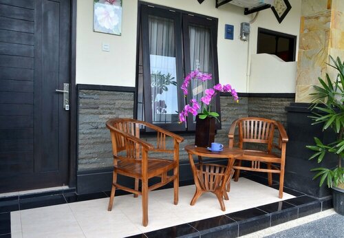 Гостиница Oyo 3904 Kiki Residence Bali в Денпасаре