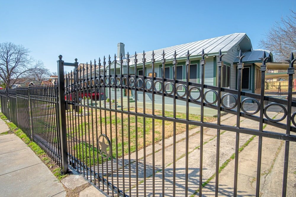 Фото Vibrant Fully Gated 2br/2ba 4 Mins From Downtown