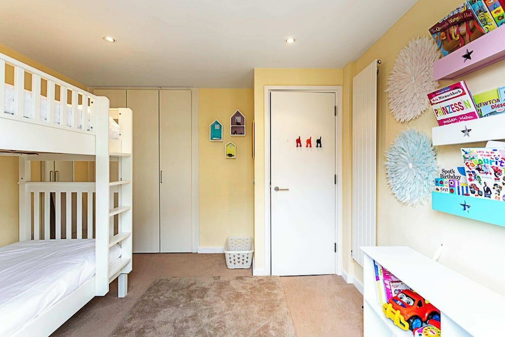 Фото Luxury and Modern Bayswater Apartment