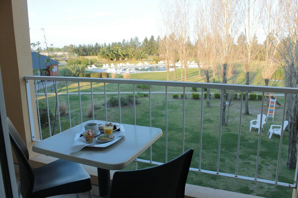 Фото Wyndham Garden Campana