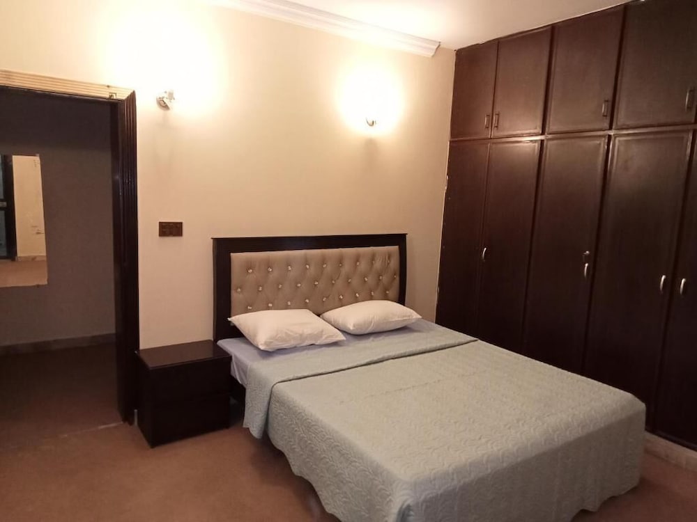 Фото Shaheen Hotel Islamabad