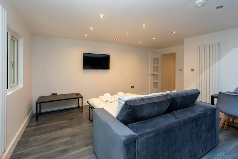 Фото Modern 2bd Flat With a Garden - West Hampstead