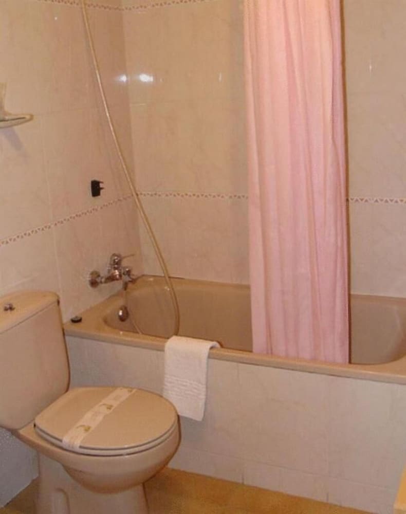 Фото Hostal El Bouquet