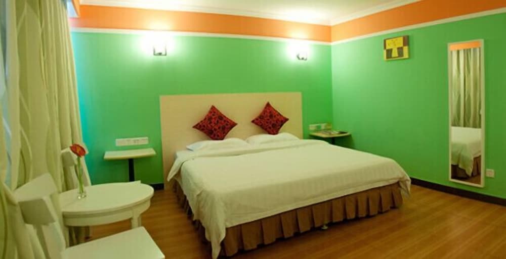 Фото Ln White House Hotel