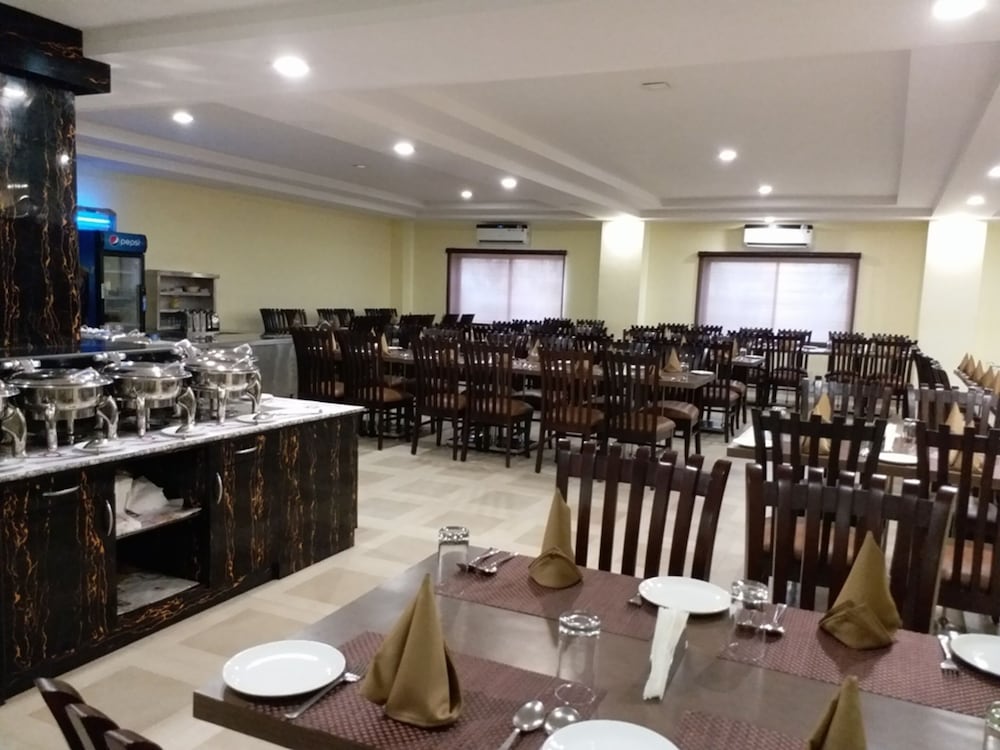 Фото The Sravasti Residency