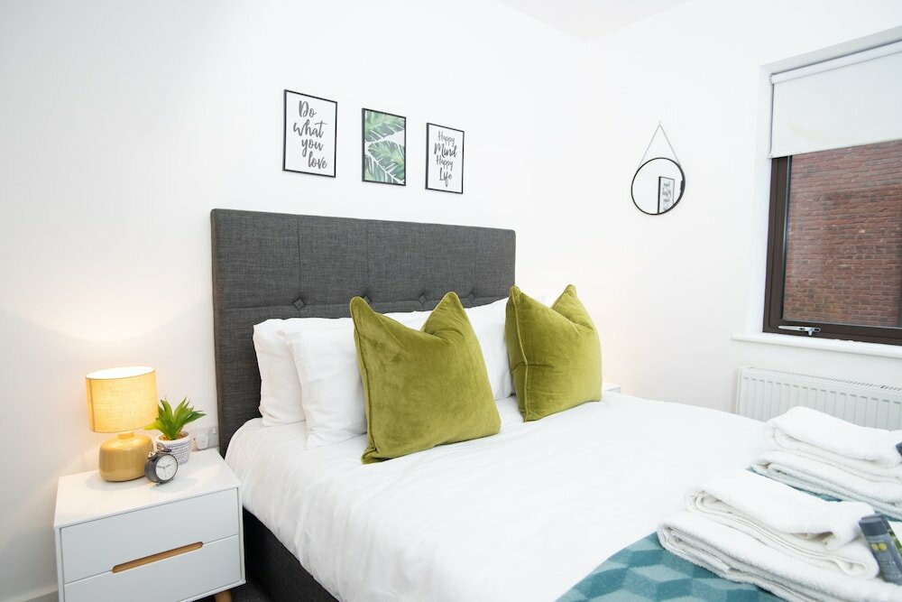 Фото Pembroke House Apartments - Parking