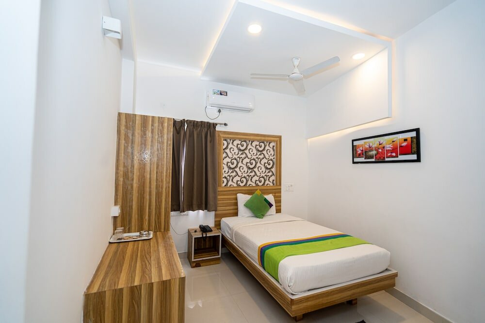 Фото Hotel Dhruv Palace Bengaluru