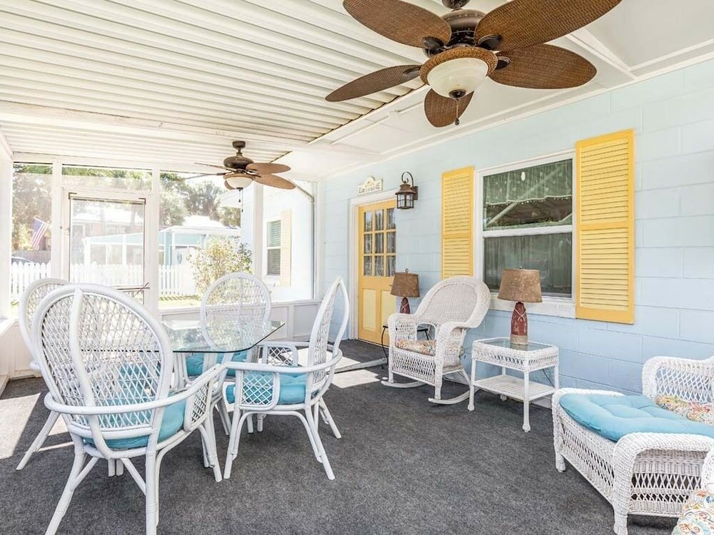 Фото Sisters in the Sand