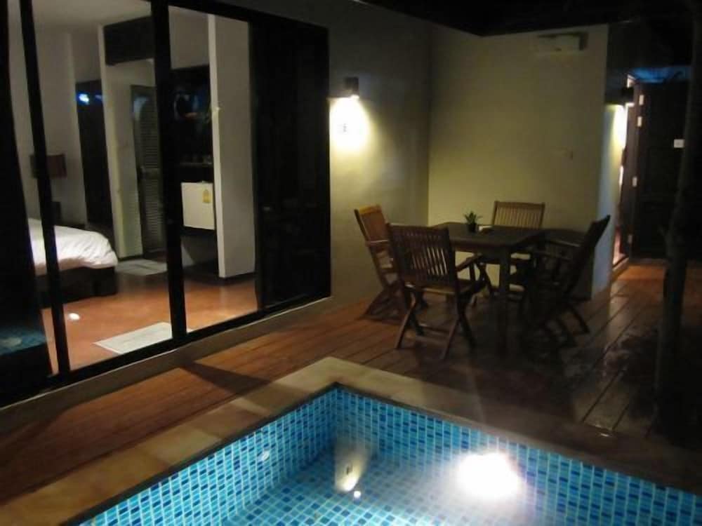 Фото Chidlom Resort