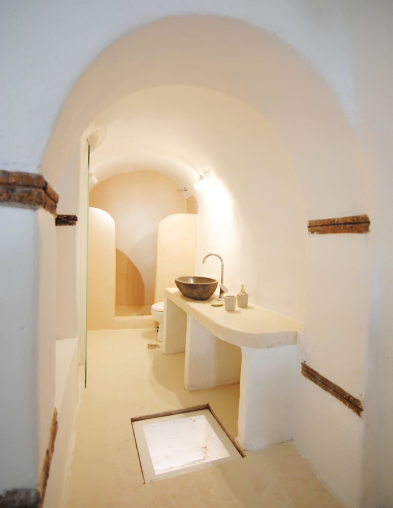 Фото White Grape Suites