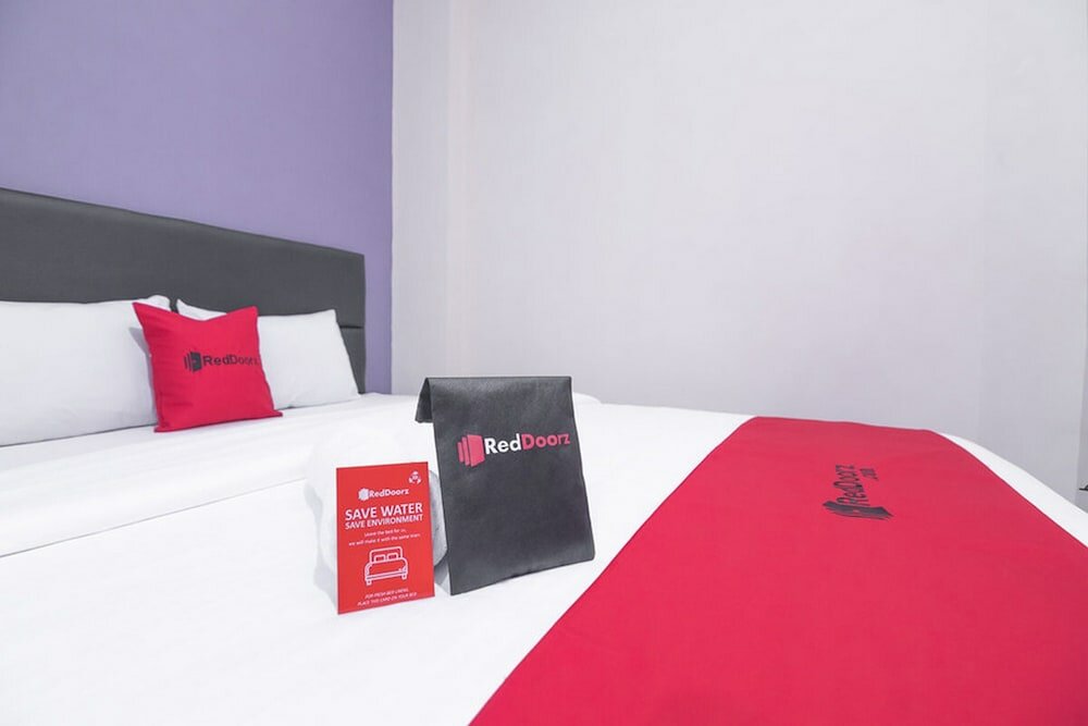 Фото RedDoorz near ITC Mangga Dua
