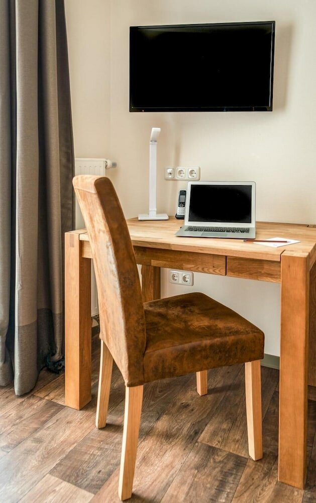 Фото Hotel Am Dalwigker Tor