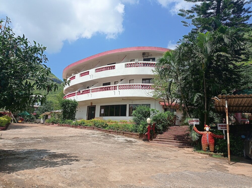 Фото Golden Resort and Farm