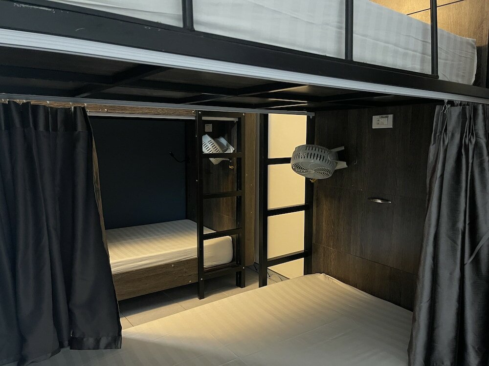 Фото Sword Lake Hostel