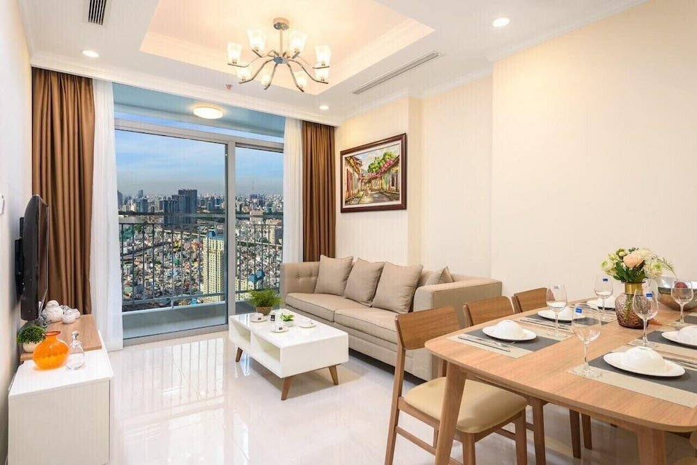 Фото Luxury Landmark - Linh's Apartment