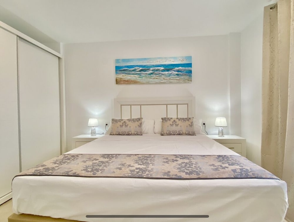 Фото Sonrisa Deluxe Apartments Levante