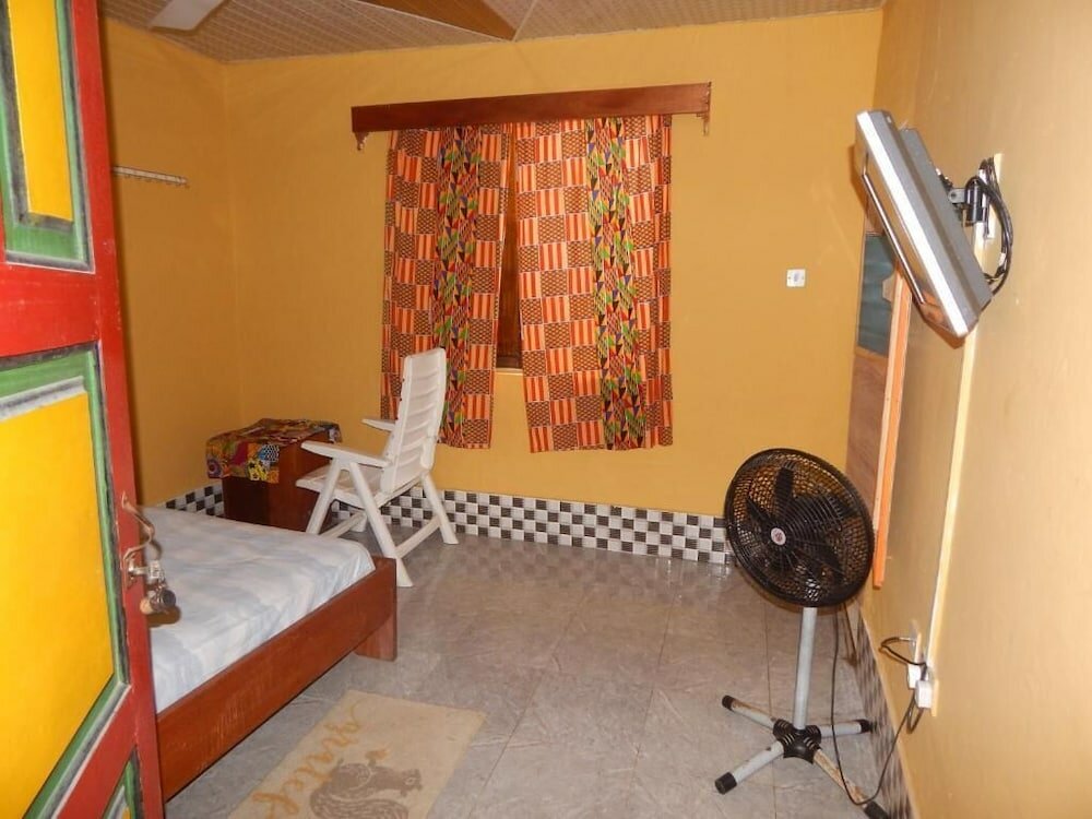 Фото Akomapa Village