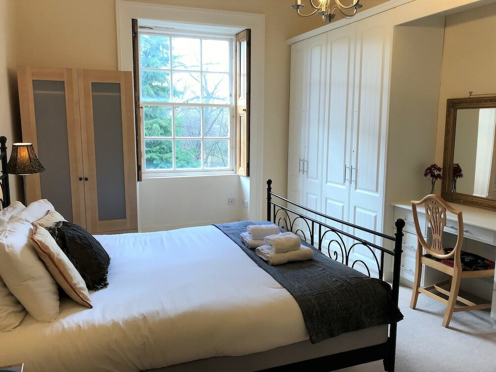 Фото Crown Circus Apartment