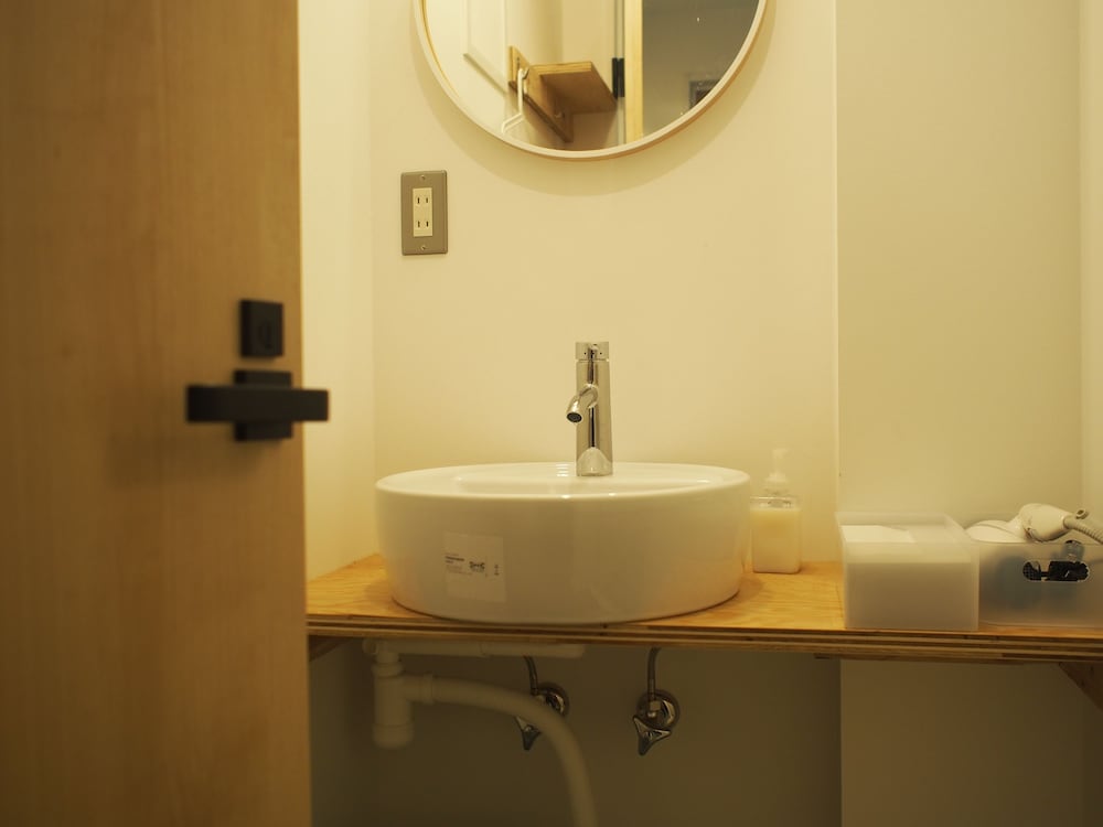 Фото New World Inn - Hostel