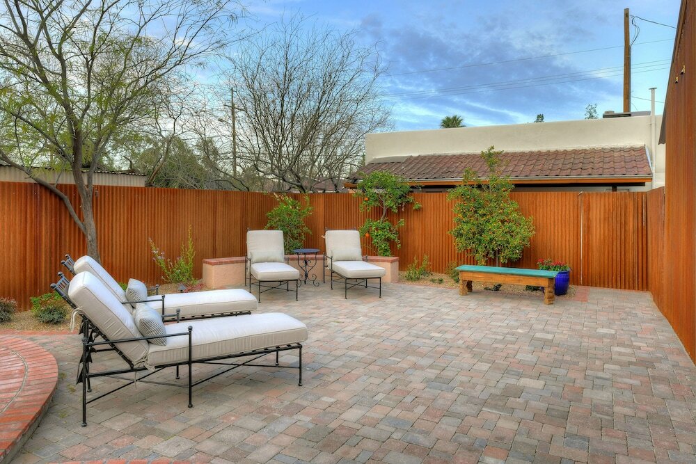 Фото The Armory Park Inn