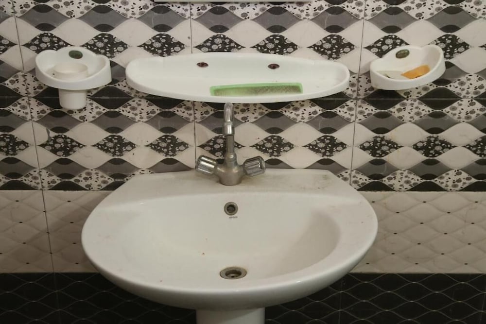 Фото Hotel Sareena Residence