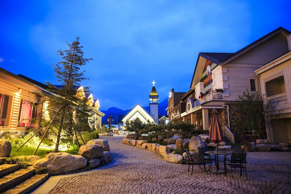 Фото Orenda Teton Hotel