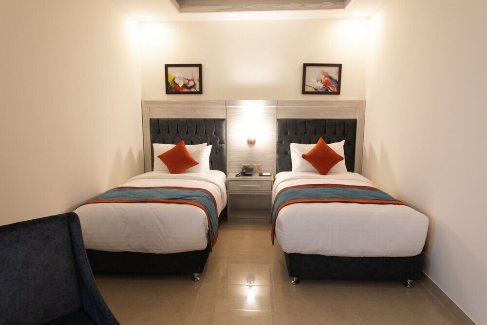 Фото Petra Canyon Hotel