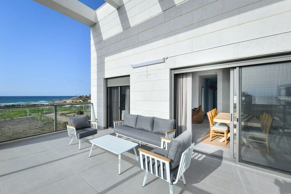 Фото High Class 6br Achziv apartment