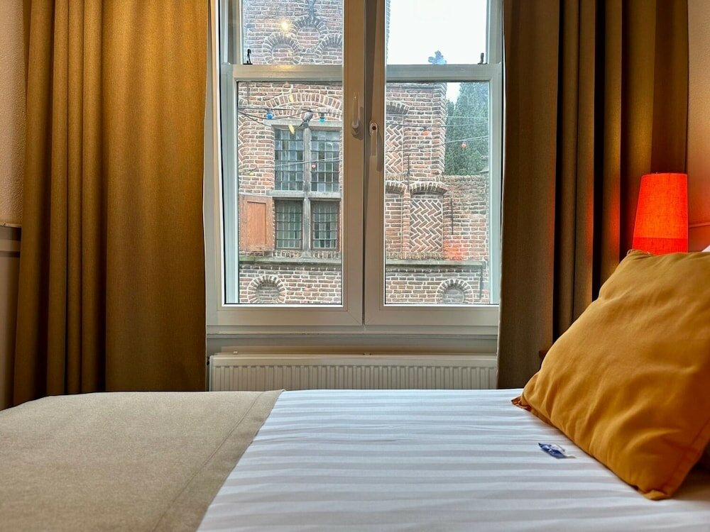 Фото Long John’s Hotel