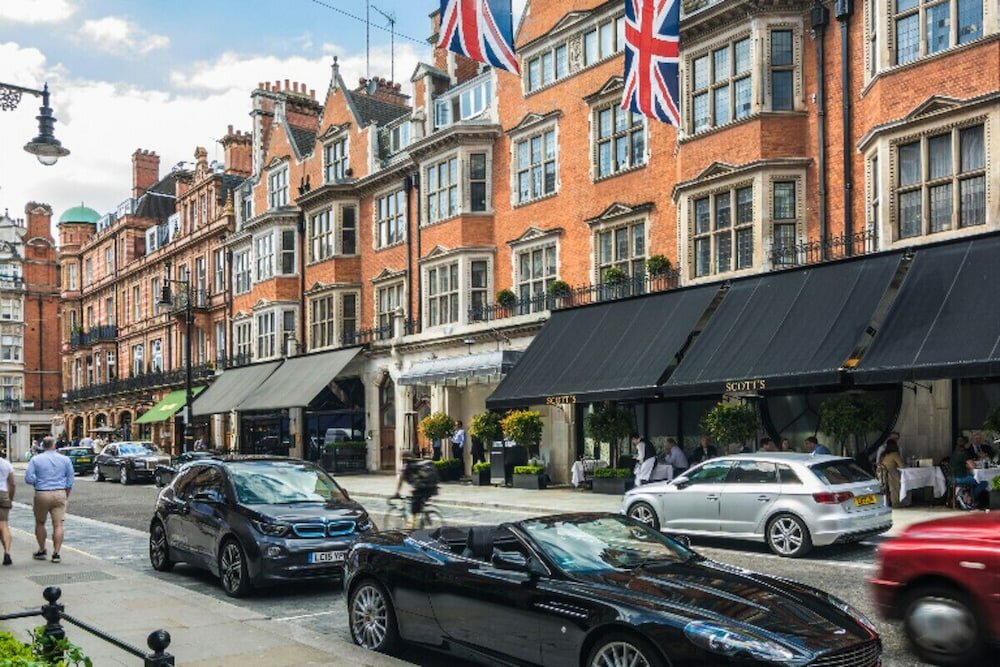 Фото The Soho Loft - Elegant & Modern 1bdr in Soho