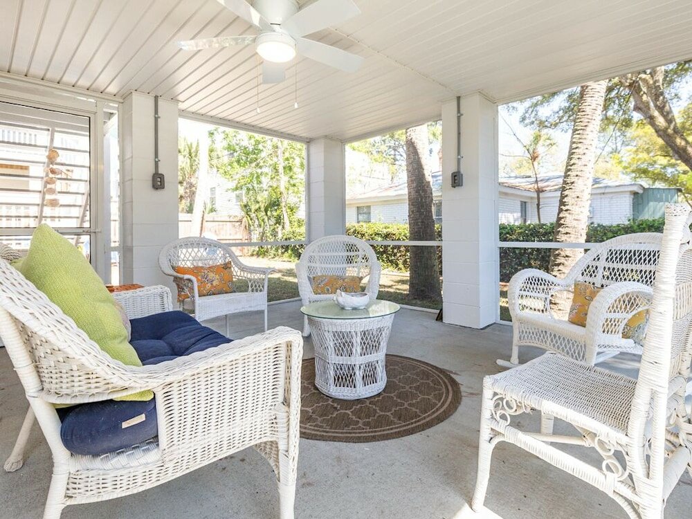 Фото The Flying Pigs Cottage