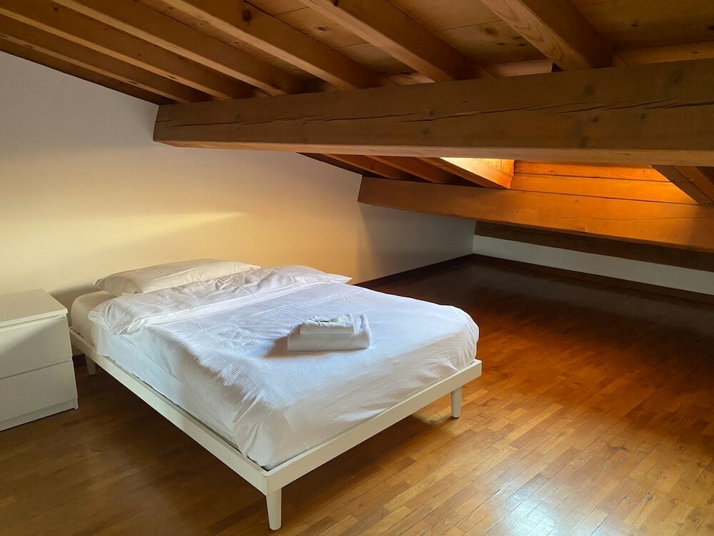 Фото Veronetta 52