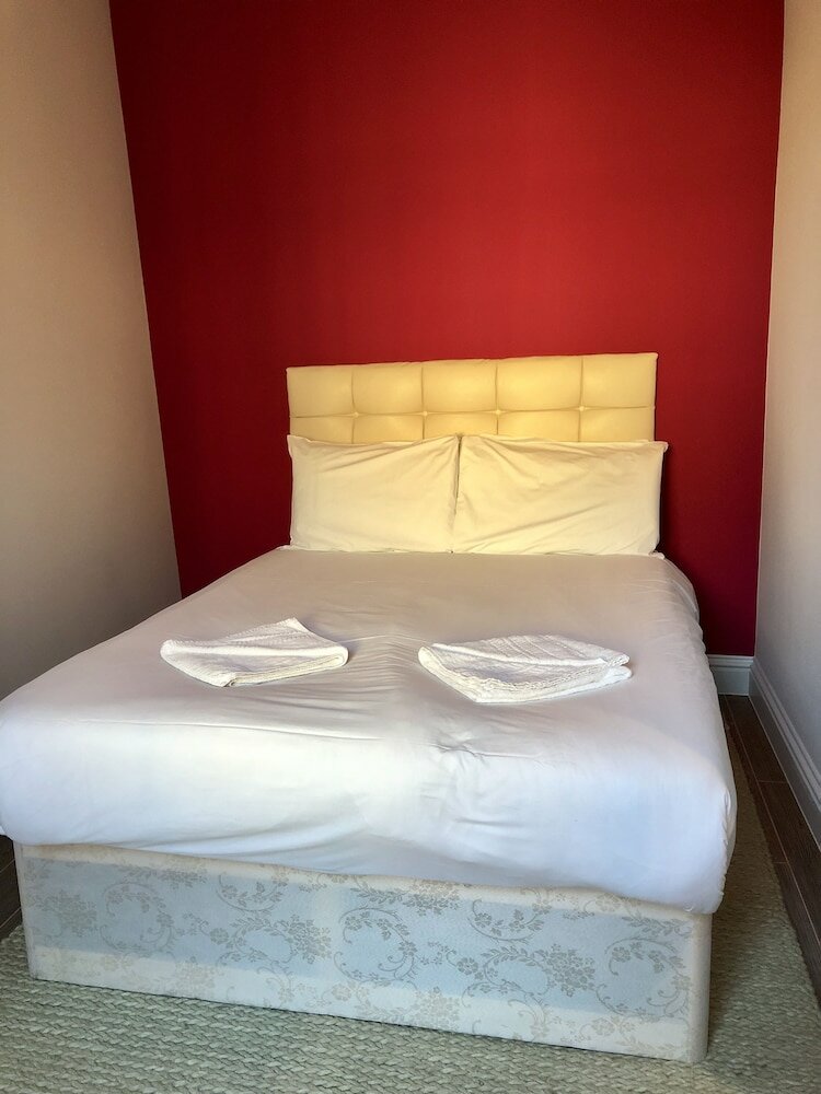 Фото Stylish Maisonette and studio in Victoria