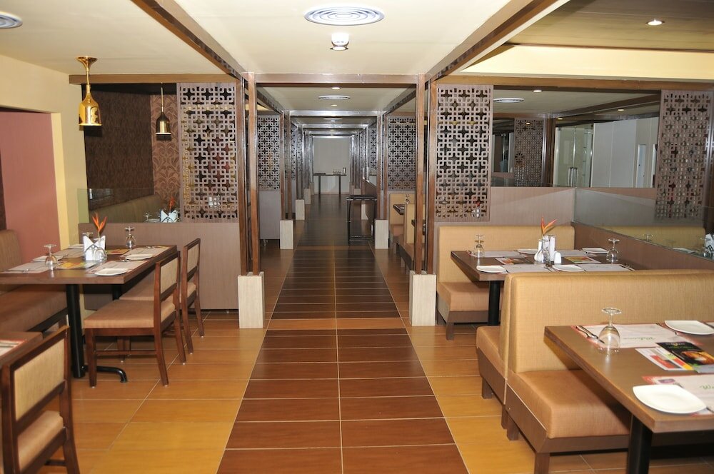 Фото Icon Select by Bhagini