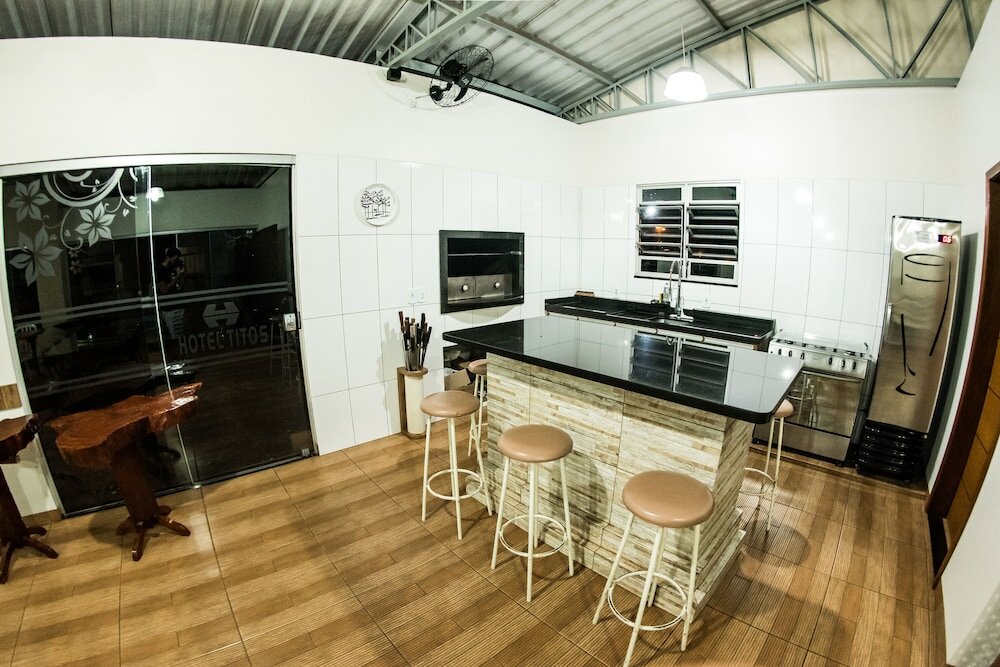 Фото Hotel Tito's