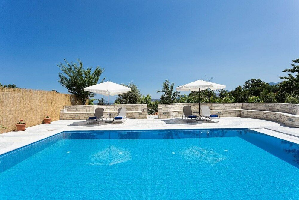 Фото Peacefull Stone-Built Villa