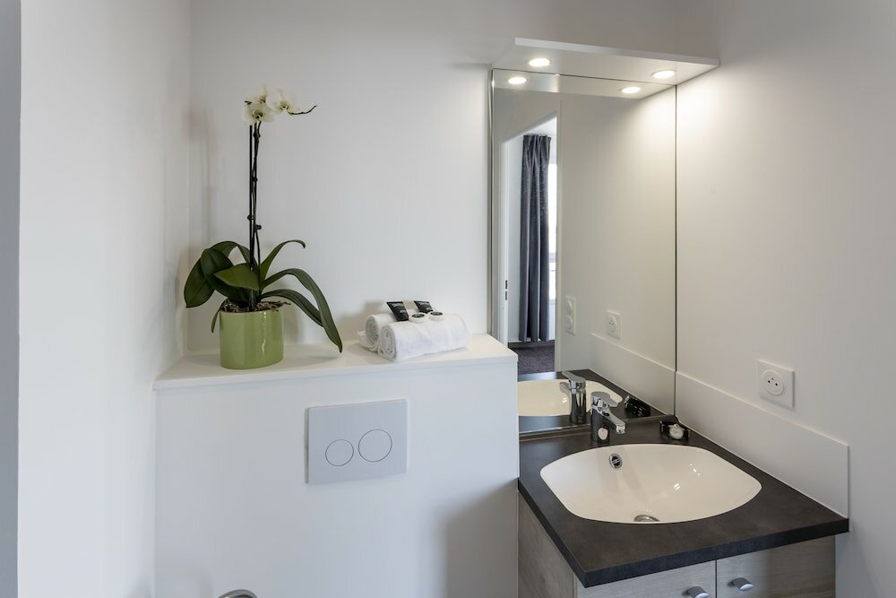 Фото Nemea Appart Hotel Résidence Europe Velizy Villacoublay