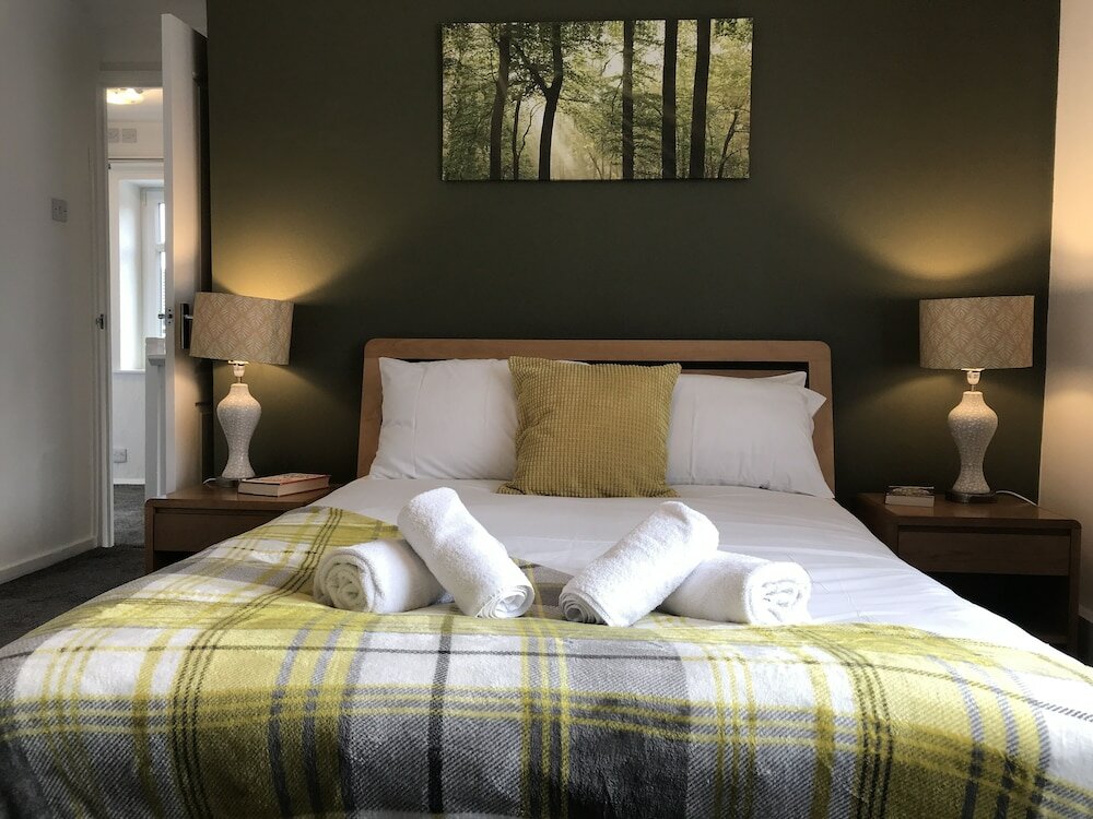 Фото Modern 3-bed House With Parking Bamber Bridge, Preston