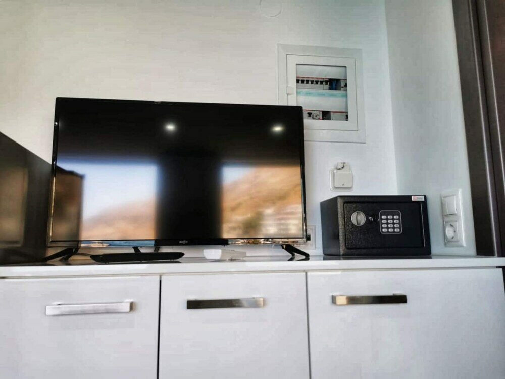 Фото Sunrise Luxury Seaside Apartment