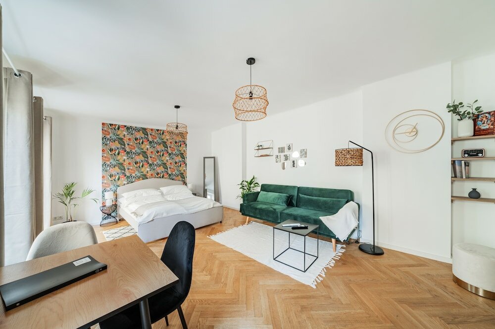 Фото The 15s Apartments