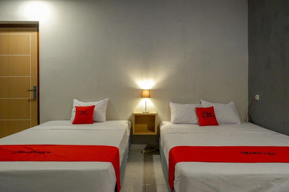 Фото RedDoorz Syariah @ Jalan Sultan Agung Tegal