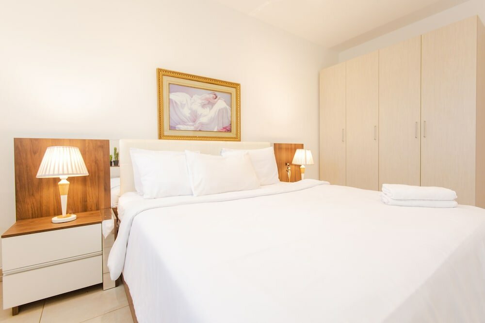 Фото Accra Luxury Apartments at Pine Court