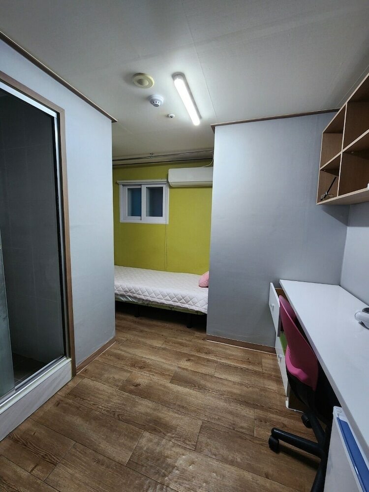 Фото Gangnam Best Dormitory