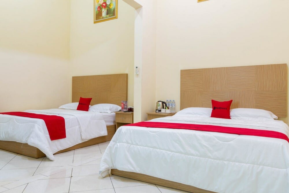 Фото RedDoorz @ Pataruman Garut