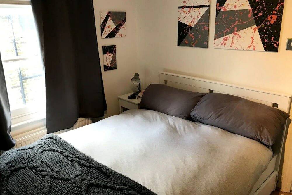 Фото Stylish 2 Bedroom Apartment in Fulham With a Garden Terrace