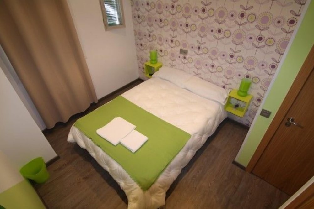 Фото Hostal Abril