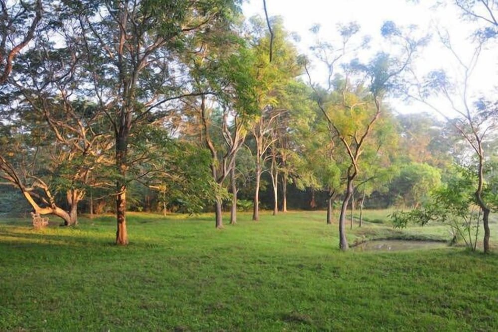 Фото Water's Edge Anuradhapura